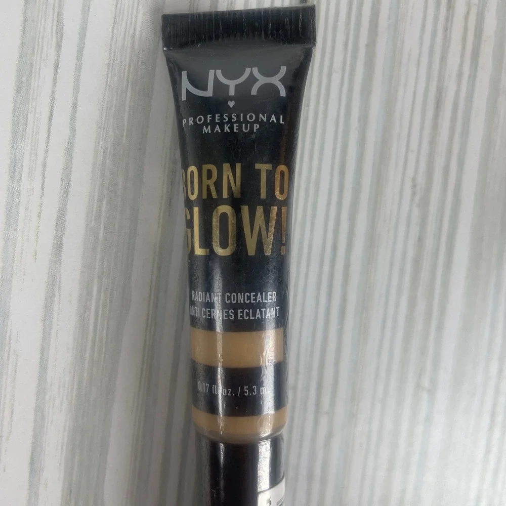 NYX PROFESSIONAL MAKEUP Born To Glow Radiant Concealer-‎ TRUE BEIGE BTGC08